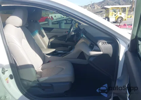 2019 Toyota Camry Se z USA, uszkodzony, nr VIN 4T1B11HKXKU724853